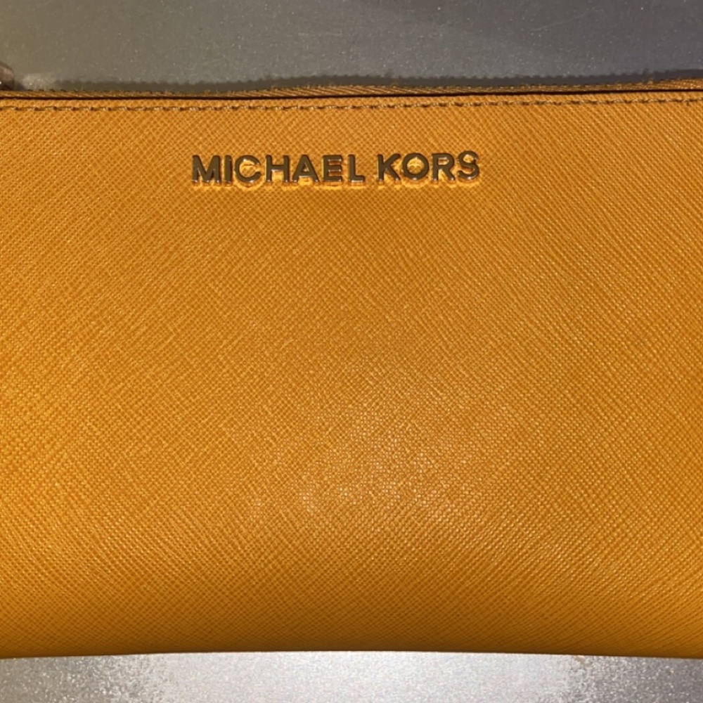 Michael Kors wallet